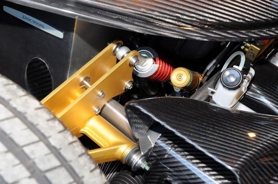 Детали экстерьера Pagani Huayra 2012 года  (WW) (фото 27 из 82)